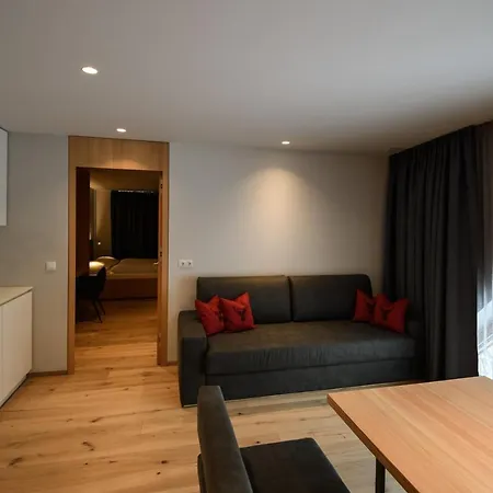 Apartment Emilia *