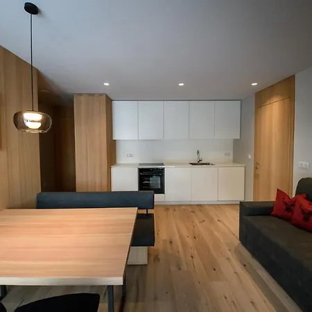 Emilia Apartment *
