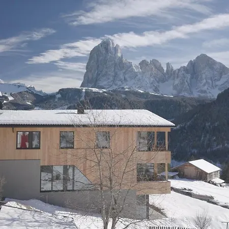 Emilia * Ortisei